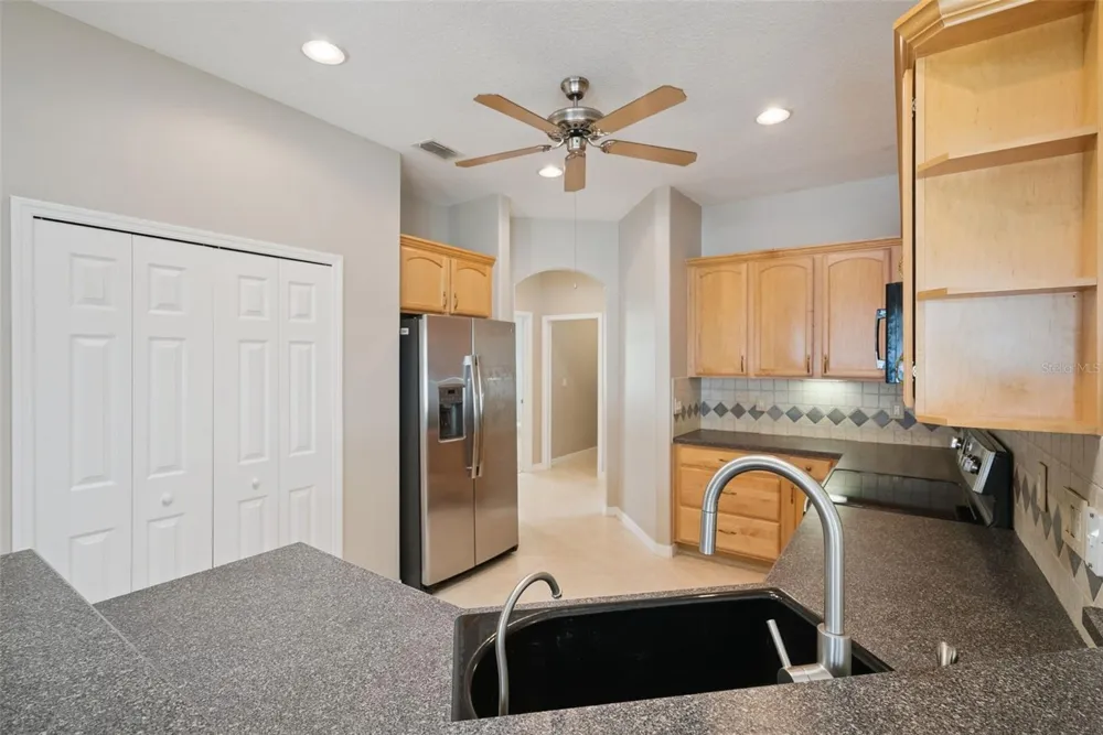 1853 ELFY CT Apopka, FL 32712