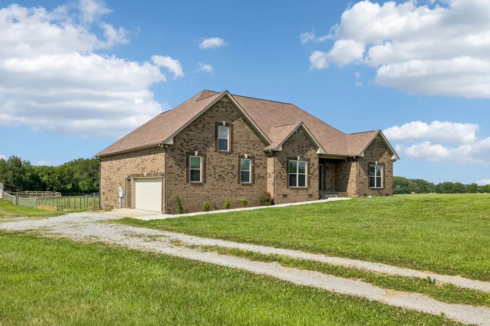 1088 Atkins Road Ext Cedar Hill, TN 37032