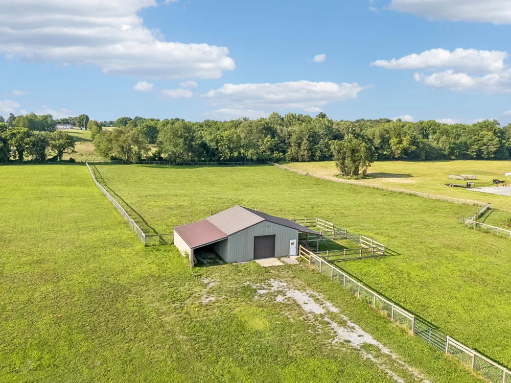 1088 Atkins Road Ext Cedar Hill, TN 37032