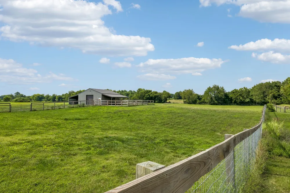 1088 Atkins Road Ext Cedar Hill, TN 37032