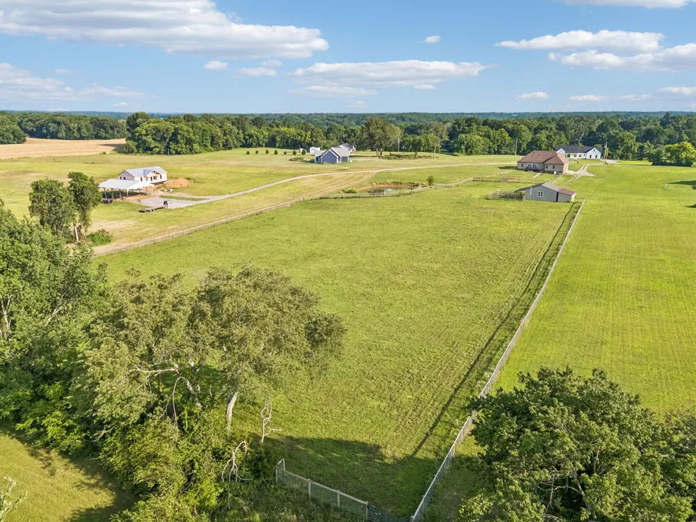 1088 Atkins Road Ext Cedar Hill, TN 37032