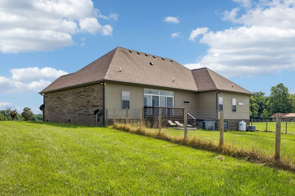 1088 Atkins Road Ext Cedar Hill, TN 37032