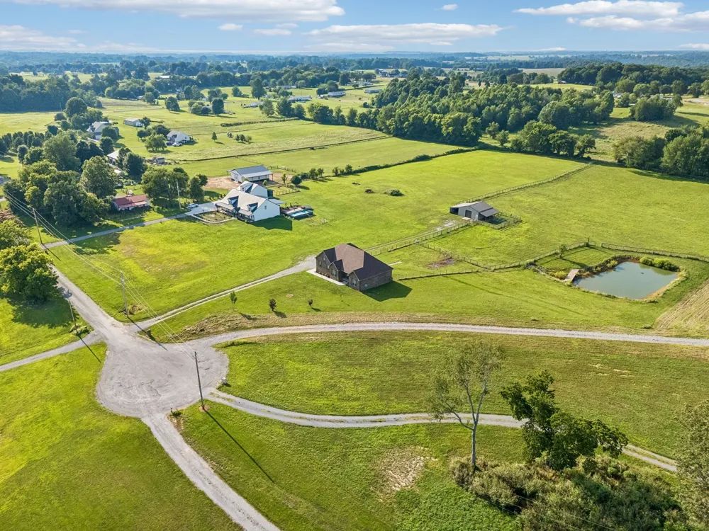 1088 Atkins Road Ext Cedar Hill, TN 37032