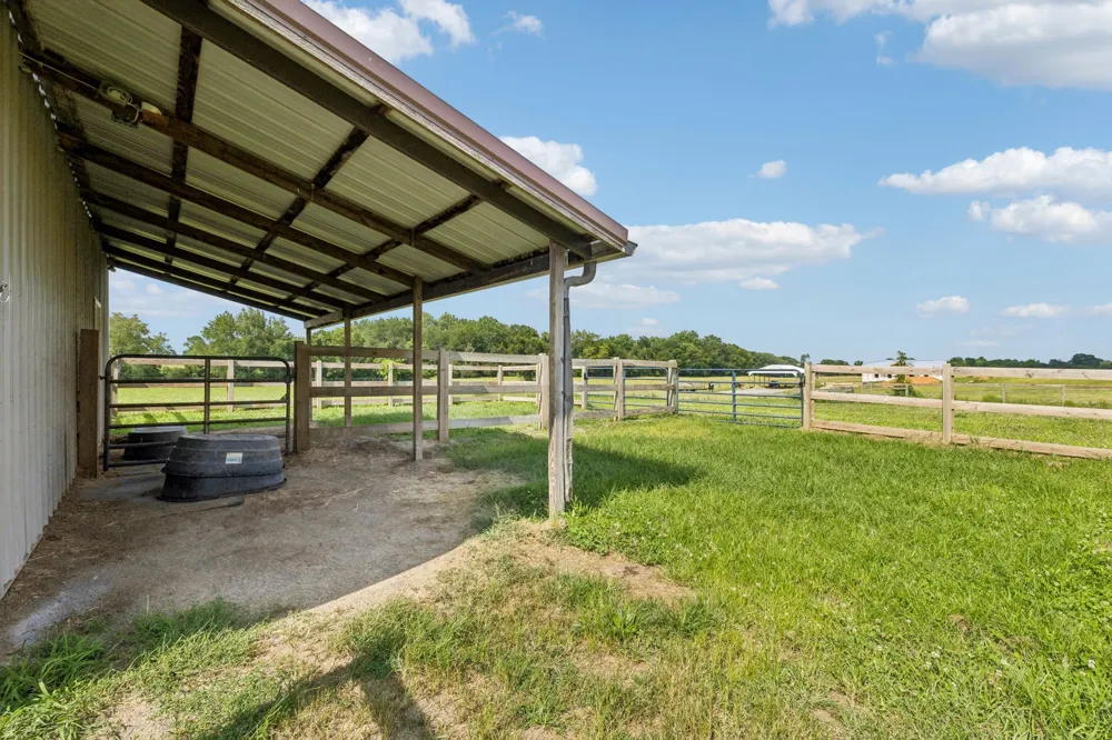 1088 Atkins Road Ext Cedar Hill, TN 37032