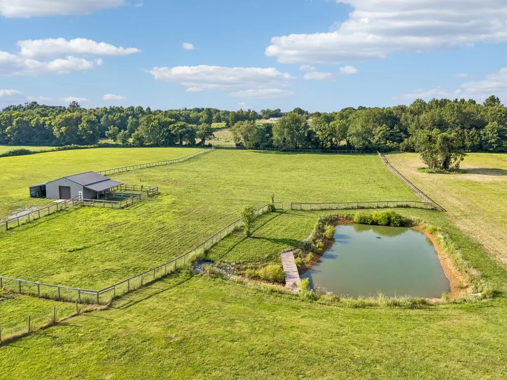 1088 Atkins Road Ext Cedar Hill, TN 37032