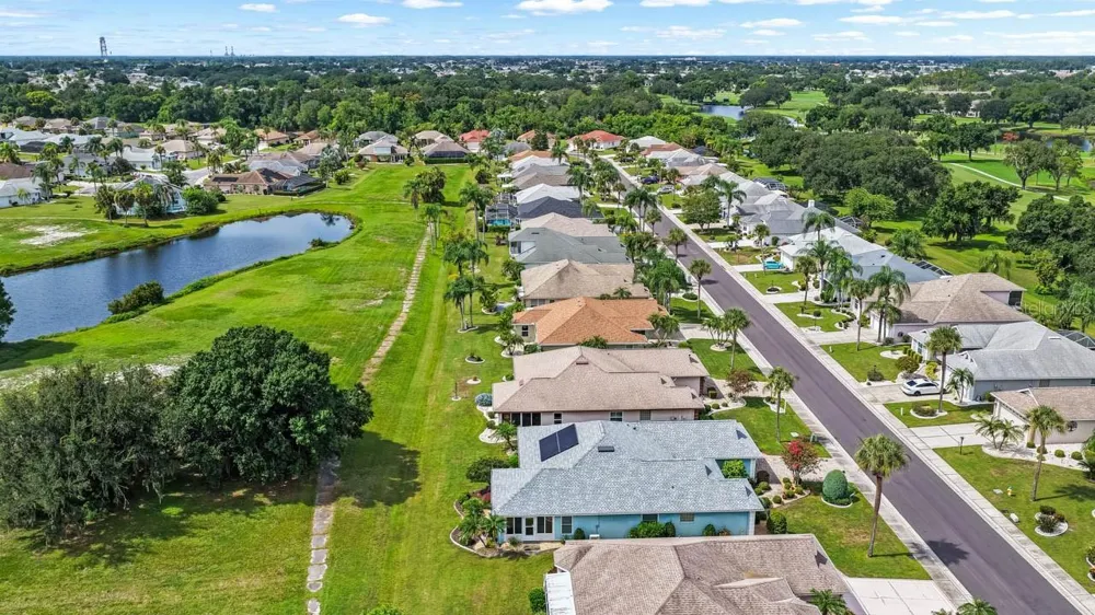 739 WINTERBROOKE WAY Sun City Center, FL 33573