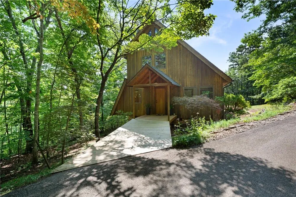 464 Poole Road Ball Ground, GA 30107