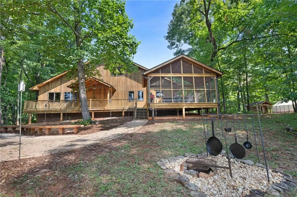 464 Poole Road Ball Ground, GA 30107