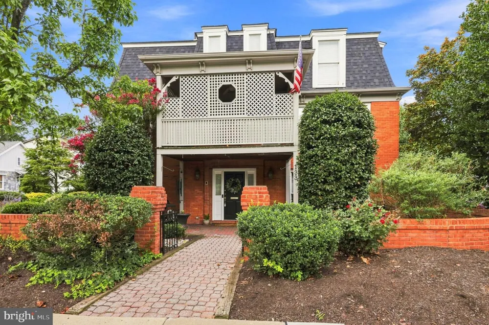 133 PLUM STREET Moorestown, NJ 08057