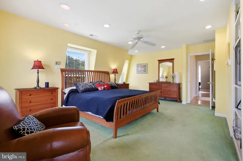133 PLUM STREET Moorestown, NJ 08057