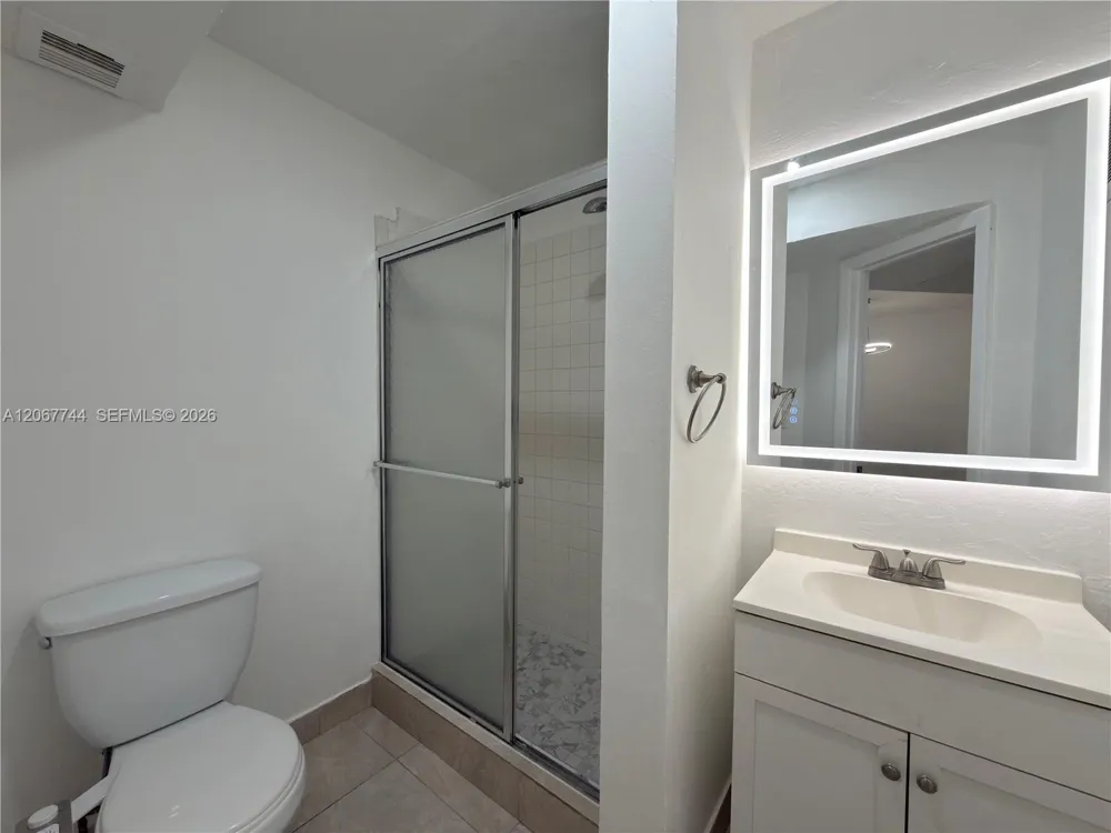 7801 S Colony Cir S #202 Tamarac, FL 33321