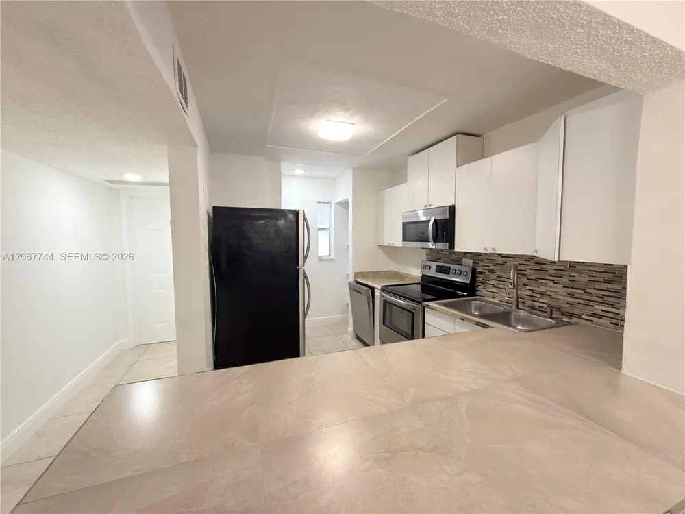 7801 S Colony Cir S #202 Tamarac, FL 33321