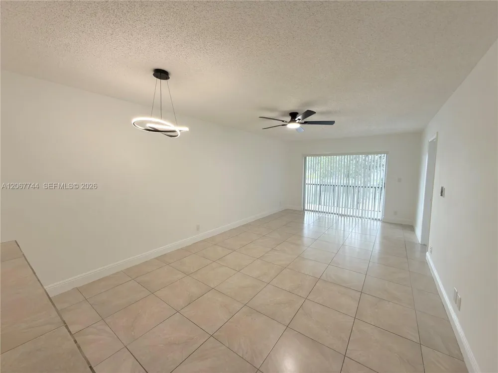 7801 S Colony Cir S #202 Tamarac, FL 33321