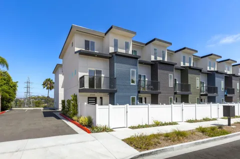 2055 S El Camino Real