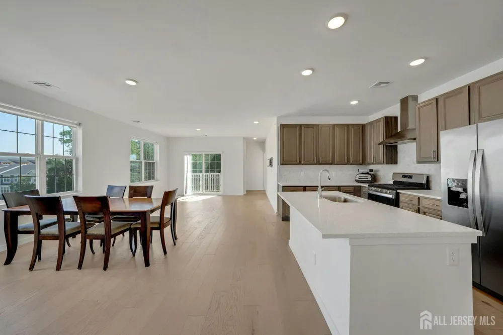 644 Lorhan Drive Piscataway, NJ 08854