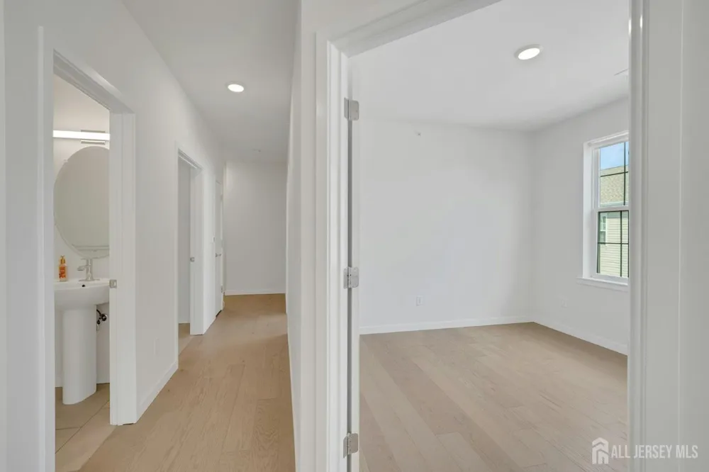 644 Lorhan Drive Piscataway, NJ 08854