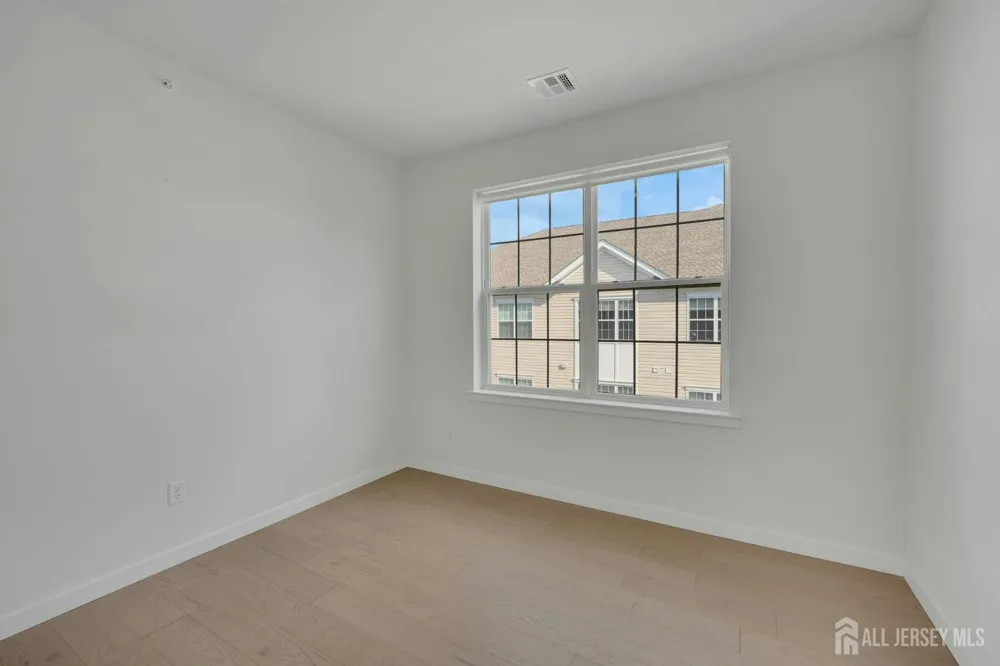 644 Lorhan Drive Piscataway, NJ 08854
