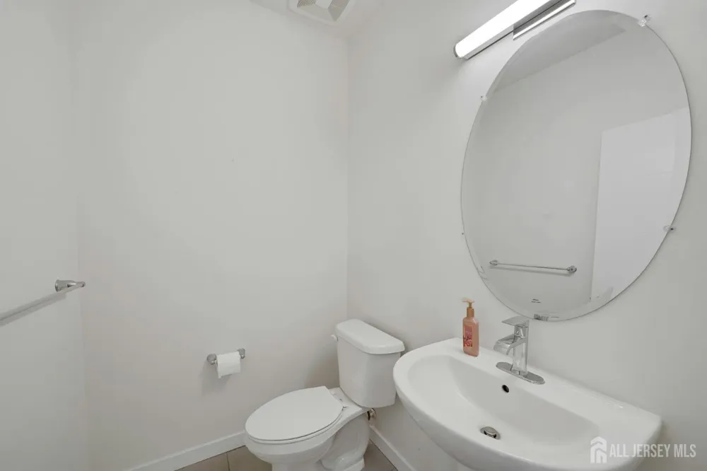 644 Lorhan Drive Piscataway, NJ 08854