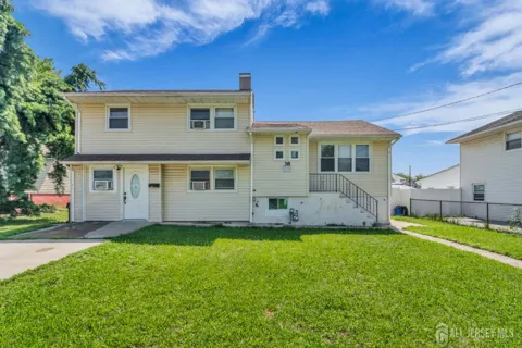 38 Jackson Avenue
