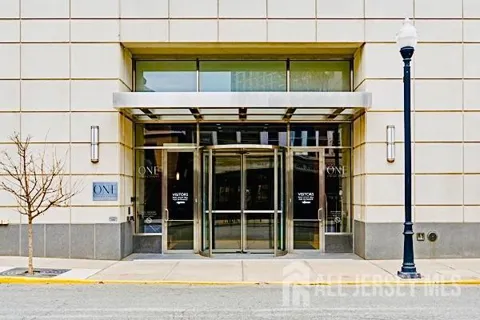 1 Spring Street #2204