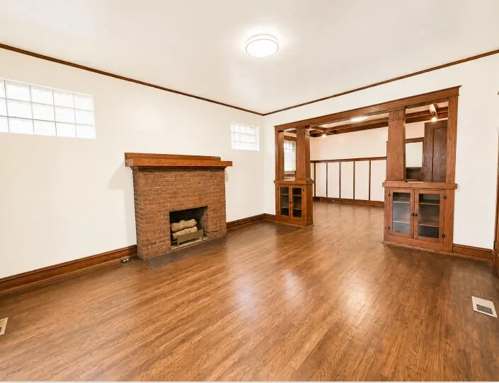 3724 Grand Boulevard East Chicago, IN 46312