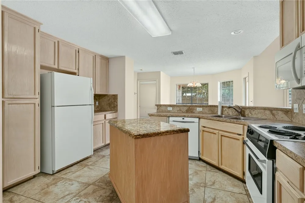 204 Highlands Drive Rockport, TX 78382