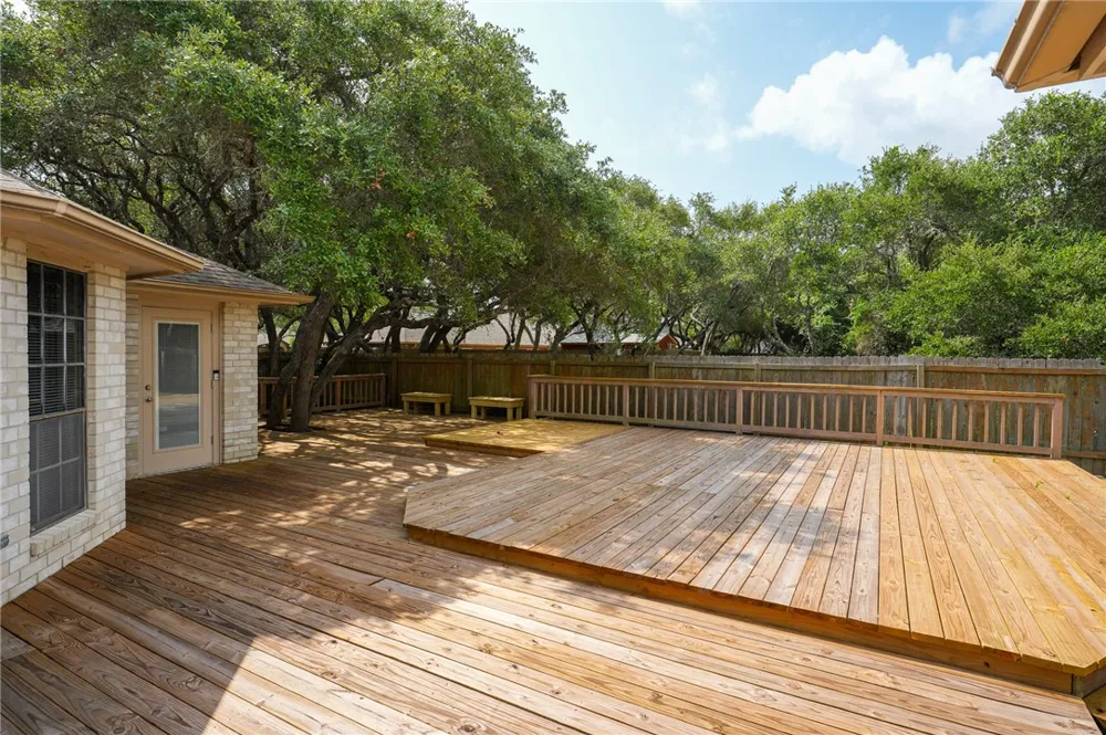 204 Highlands Drive Rockport, TX 78382
