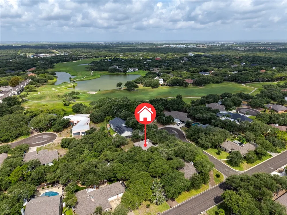 204 Highlands Drive Rockport, TX 78382
