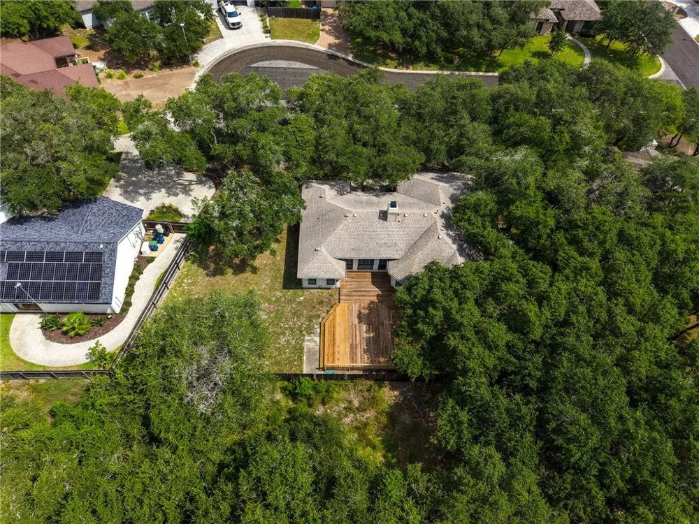 204 Highlands Drive Rockport, TX 78382