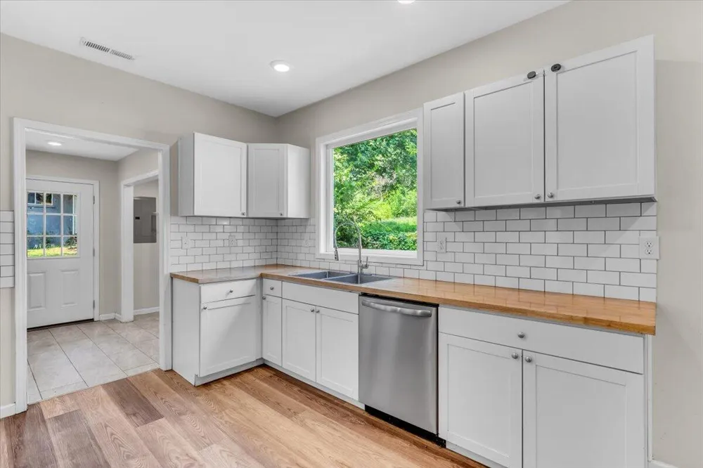 131 Raulstontown Road South Pittsburg, TN 37380