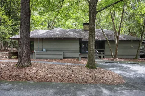 1401 Falls Creek Lane