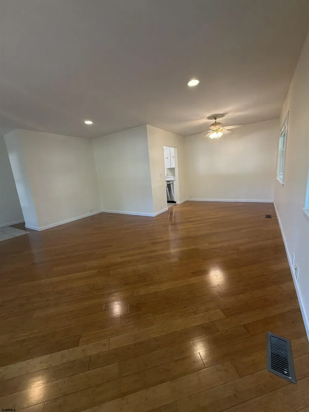 729 S 4th Ave Galloway Township, NJ 08205
