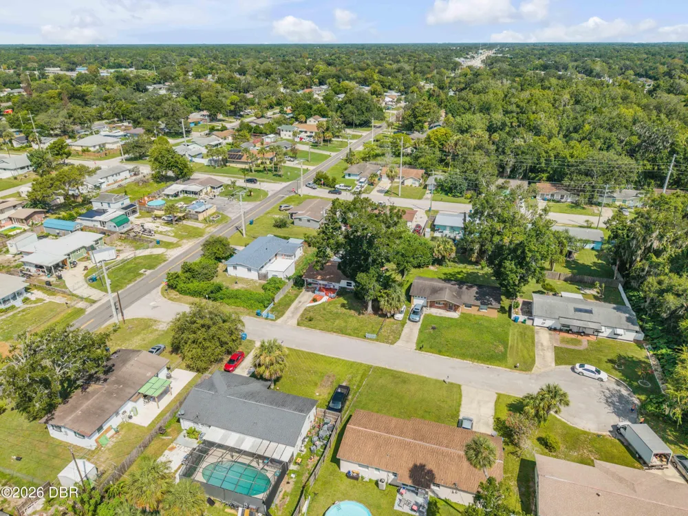1160 Pineview Drive Daytona Beach, FL 32117