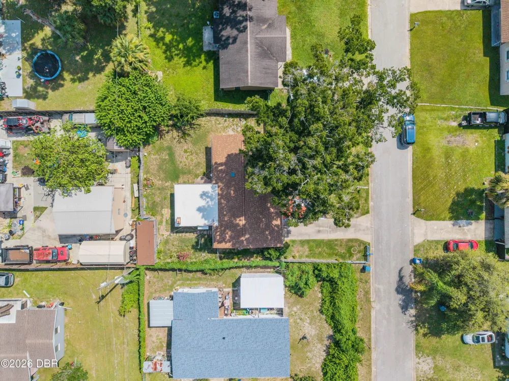 1160 Pineview Drive Daytona Beach, FL 32117