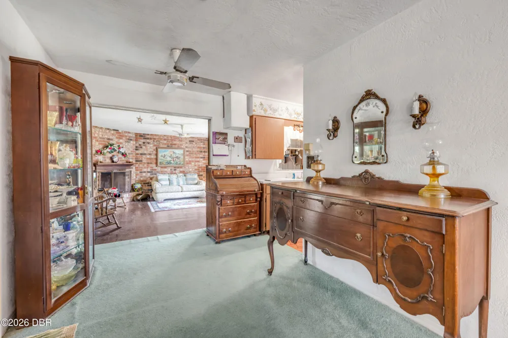 1160 Pineview Drive Daytona Beach, FL 32117