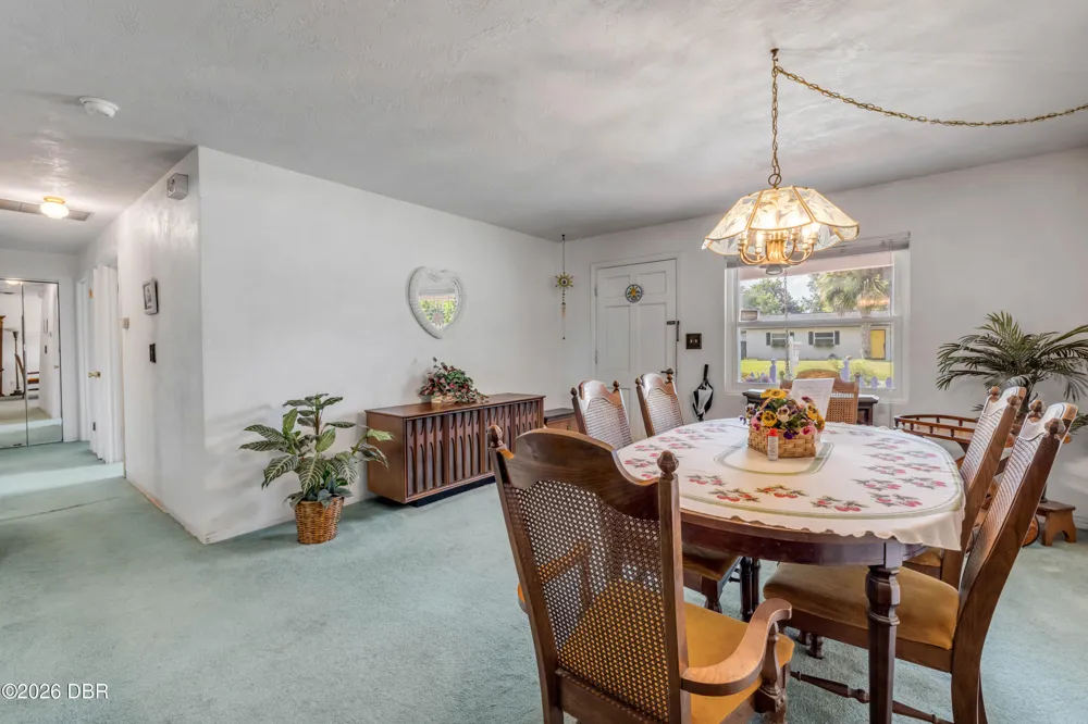 1160 Pineview Drive Daytona Beach, FL 32117