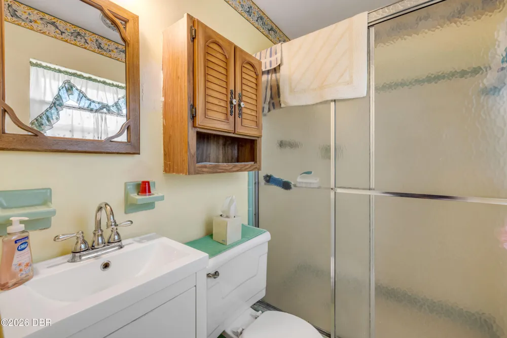 1160 Pineview Drive Daytona Beach, FL 32117