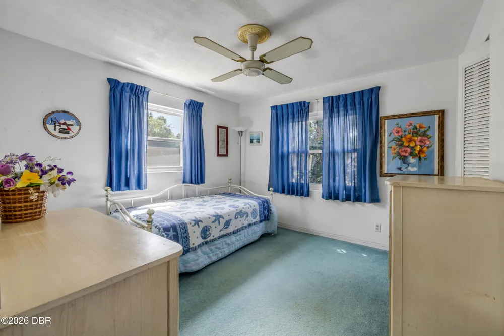 1160 Pineview Drive Daytona Beach, FL 32117