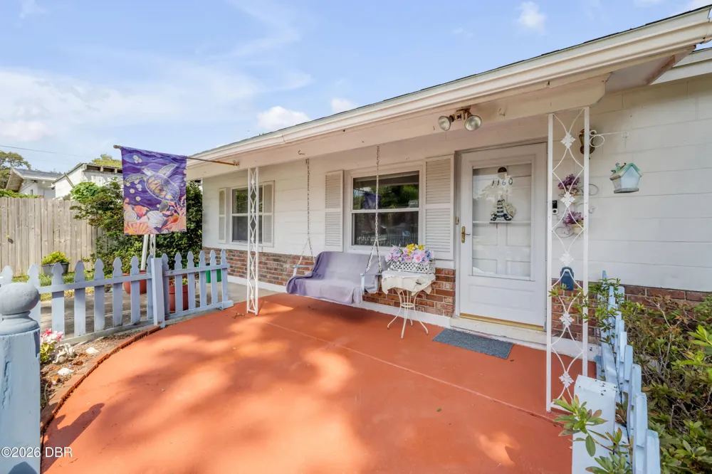 1160 Pineview Drive Daytona Beach, FL 32117