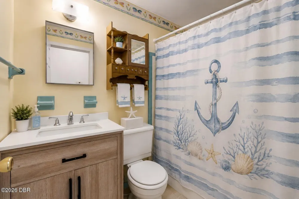 1160 Pineview Drive Daytona Beach, FL 32117