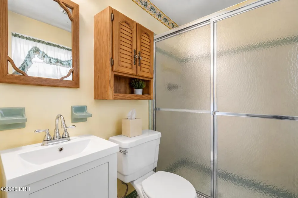 1160 Pineview Drive Daytona Beach, FL 32117