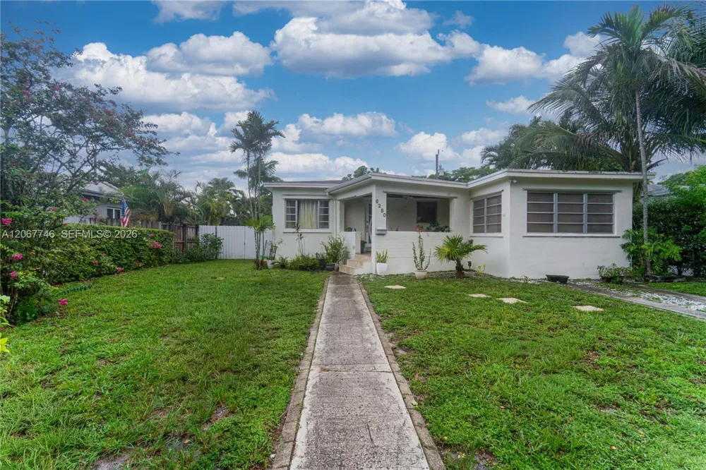6250 NW 41st St Virginia Gardens, FL 33166