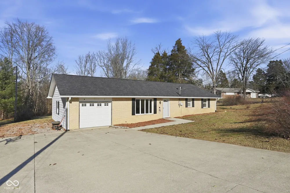 1880 E Deb Drive North Vernon, IN 47265