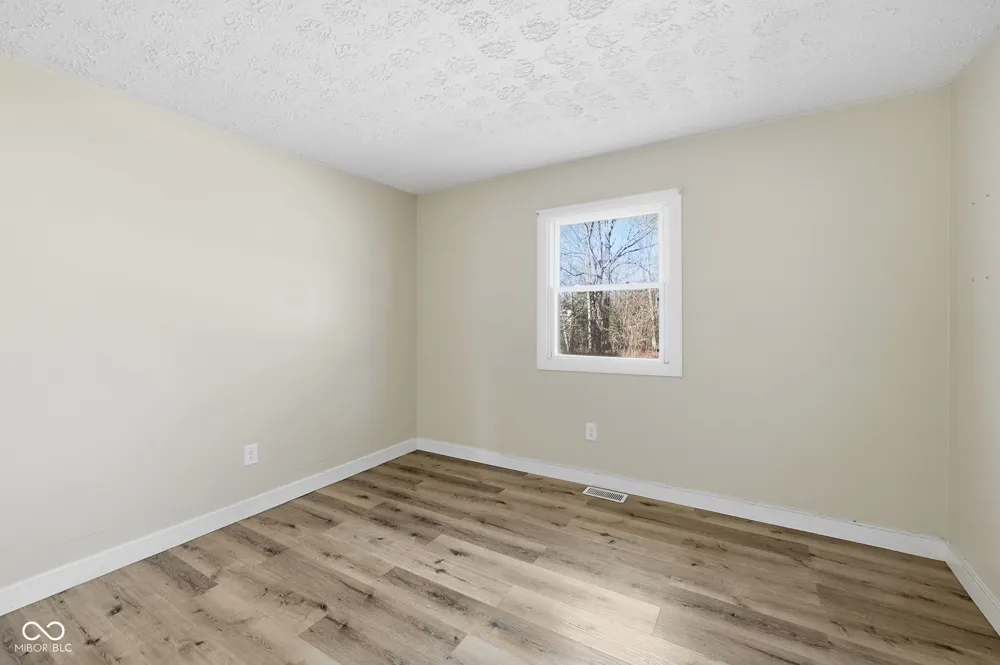 1880 E Deb Drive North Vernon, IN 47265