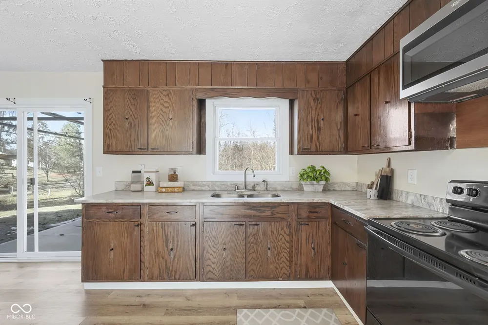 1880 E Deb Drive North Vernon, IN 47265