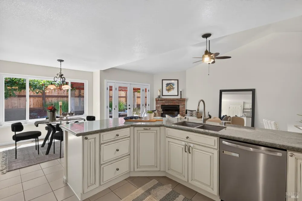 5440 Shallows Place E Santa Rosa, CA 95409
