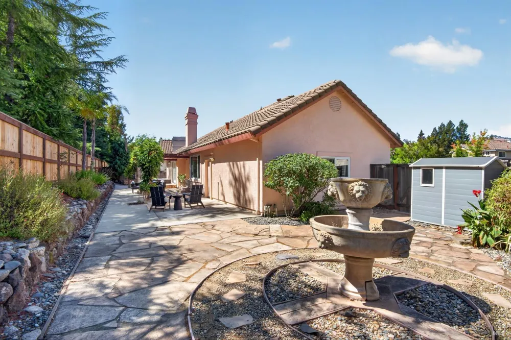 5440 Shallows Place E Santa Rosa, CA 95409