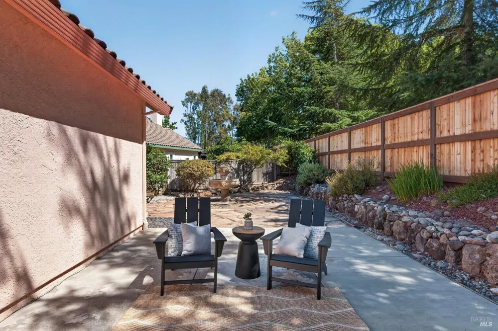 5440 Shallows Place E Santa Rosa, CA 95409