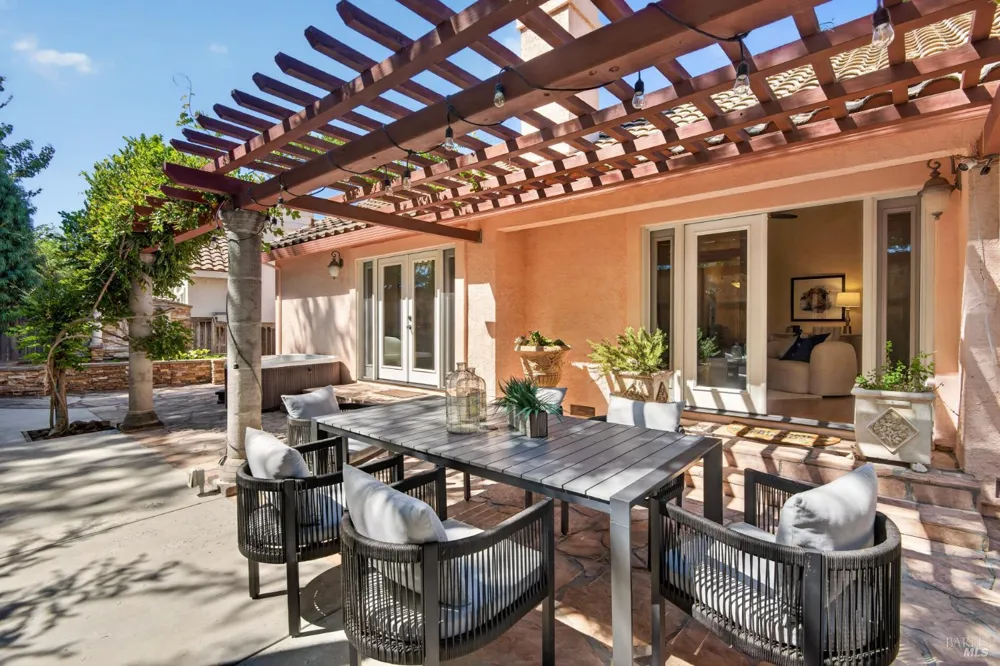 5440 Shallows Place E Santa Rosa, CA 95409