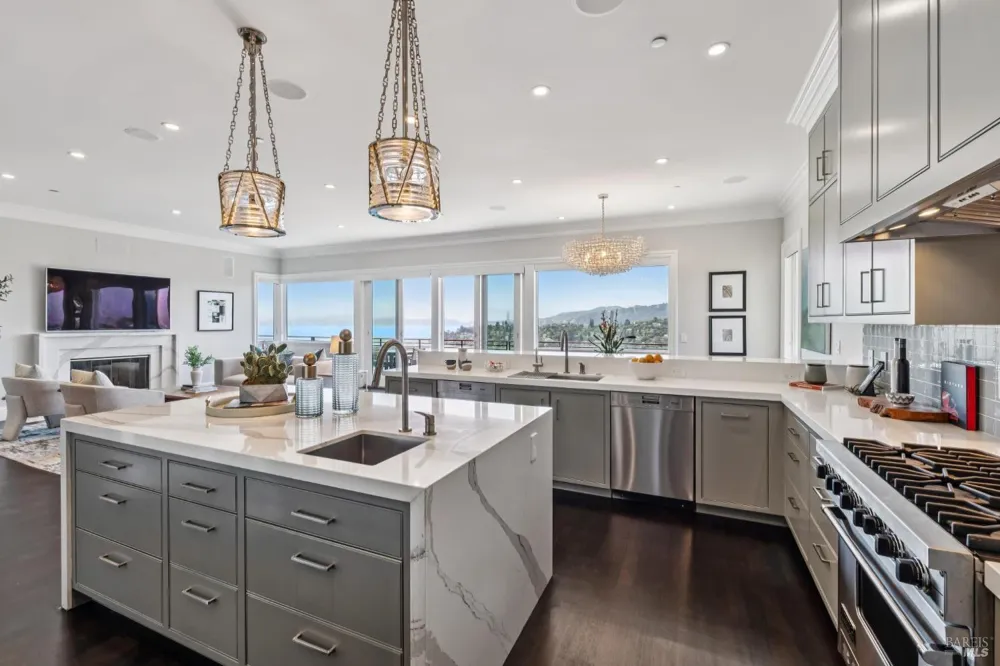 1808 Lagoon View Drive Tiburon, CA 94920